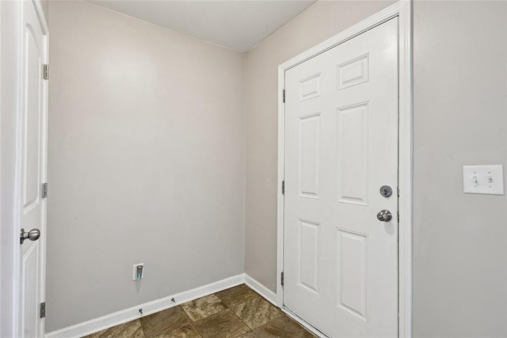 6904 Estepona Street, Atlanta, Georgia image 6