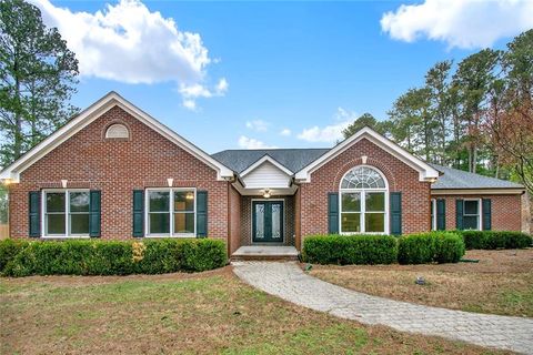 A home in Dacula