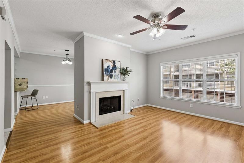 1112 Woodland Lane