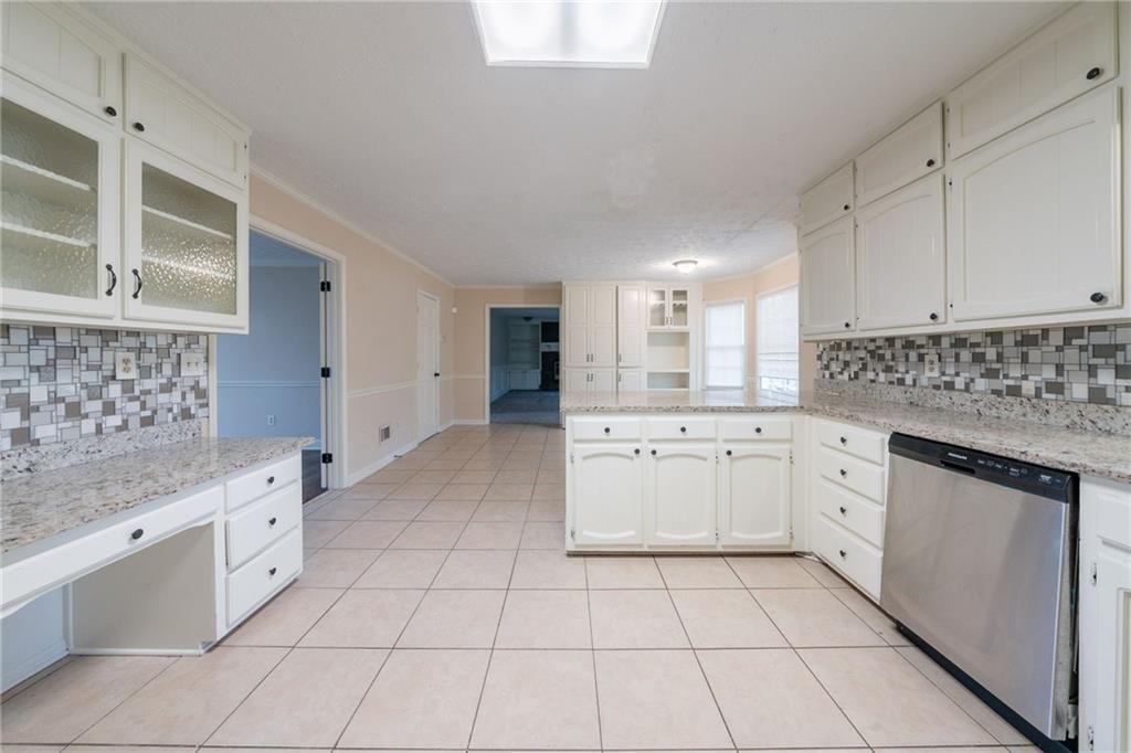 4510 Trumble Terrace, Snellville, Georgia image 6