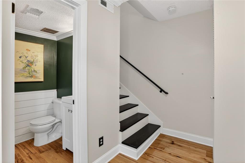 5 Spinning House Place NW