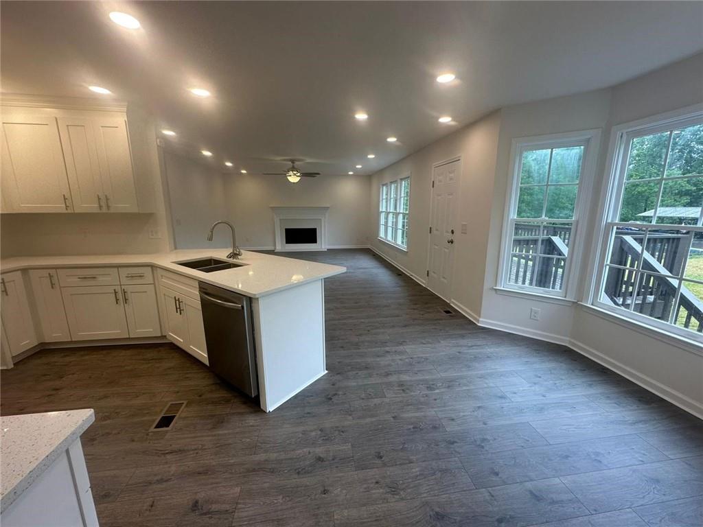 Photo 3 of 18 of 41 Cherokee Hills Drive house