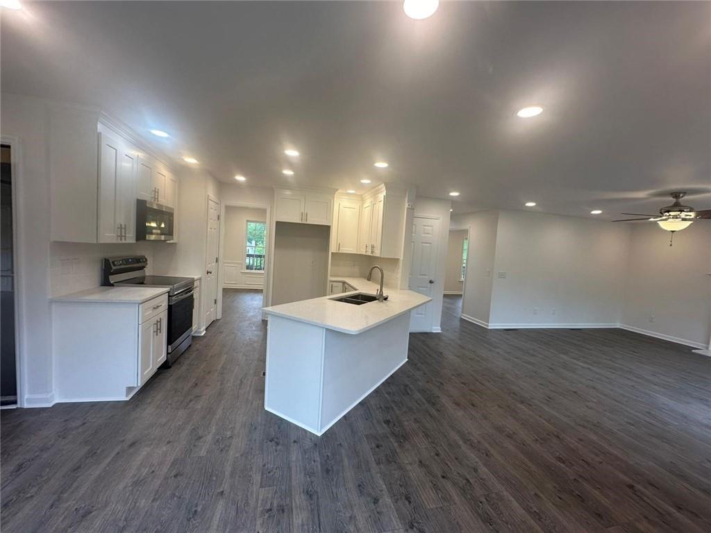 Photo 2 of 18 of 41 Cherokee Hills Drive house