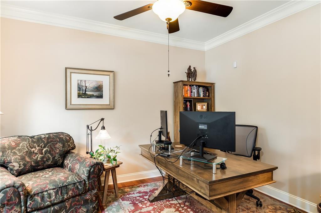 768 King Sword Court SE