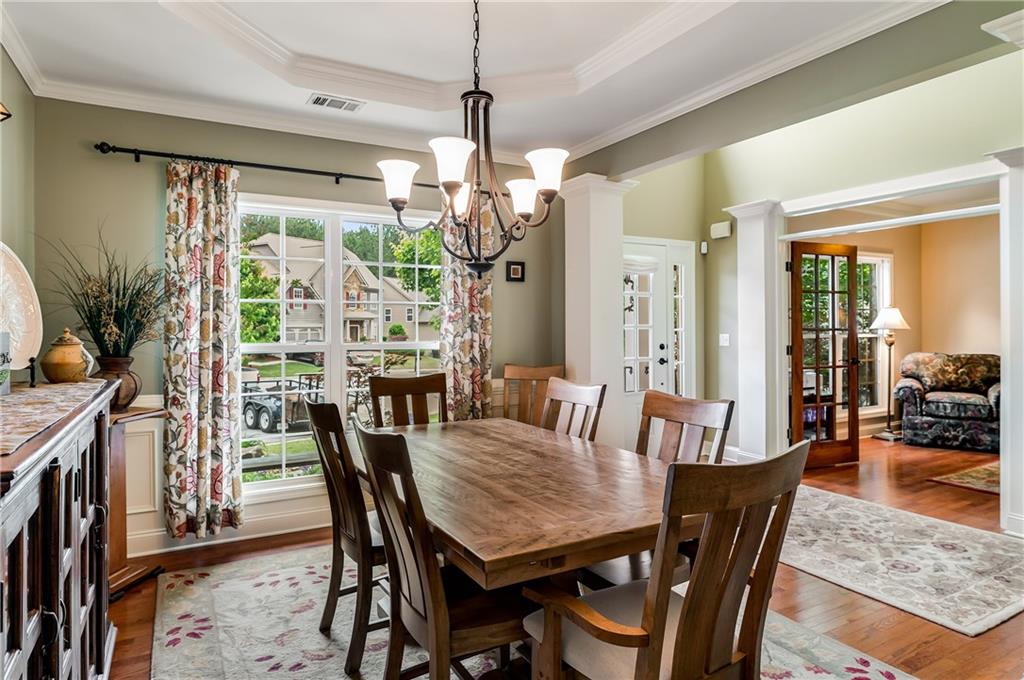 768 King Sword Court SE