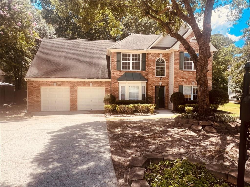 Ready nest in heart of West Cobb. Well-maintained 2 stories house with open floor plan double foyers family room, large windows filling natural lights. Fresh interior paint. Separated dining room. Home office can convert to the 4th bedroom. Large master bed with siting room and walk-in closet. Well kept HOA neighborhood with swimming pool, lake and dock.