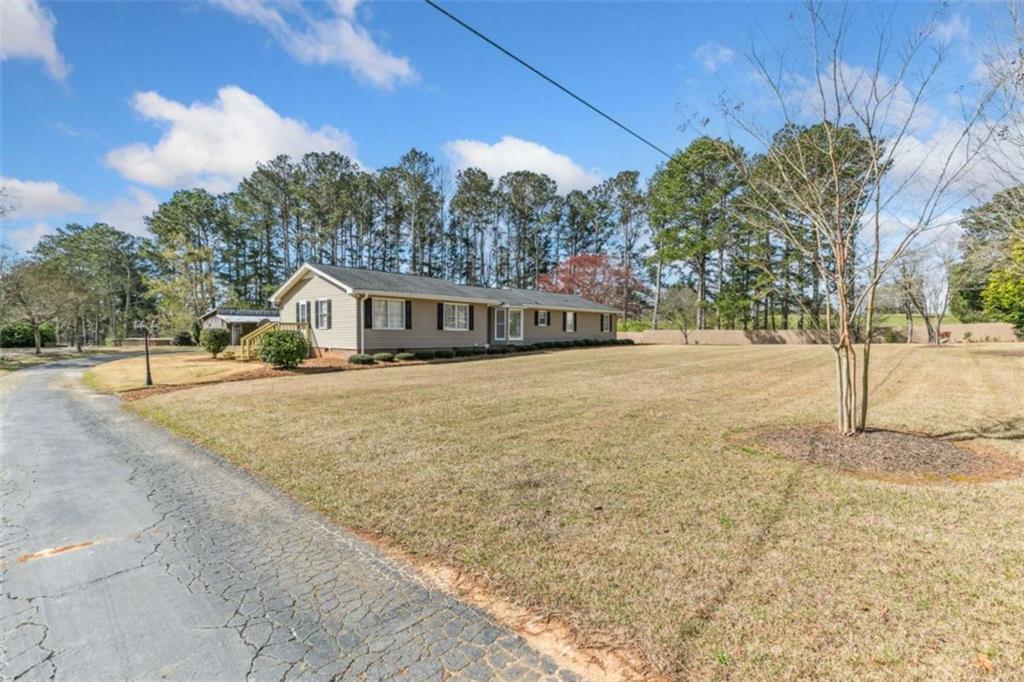 1030 Old Center Point Road, Carrollton, Georgia image 3