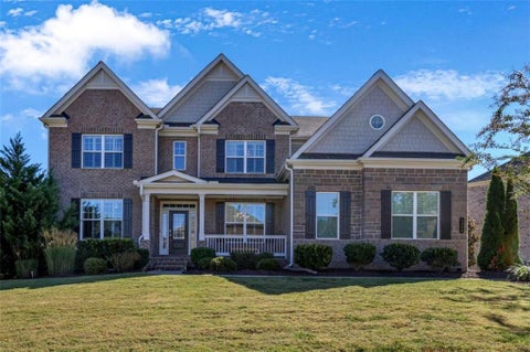 Homes For Sale - 5980 Roxboro Court<br/> Forsyth County, Cumming, GA 30040