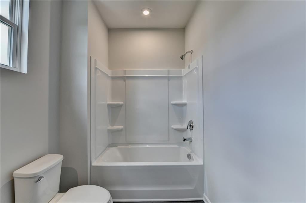 3968 Annsbury Court Ct, Lilburn, Georgia image 38