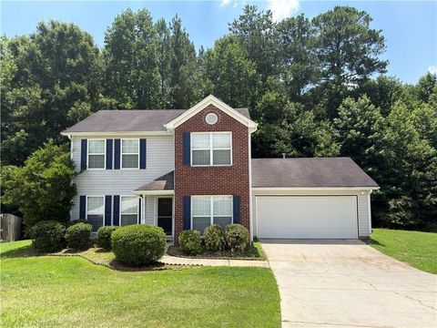 Homes For Sale - 4368 Gray Raptor Circle<br/> Snellville, GA 30039