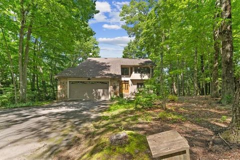 Homes For Sale - 576 Apache Trail<br/> Chatsworth, GA 30705