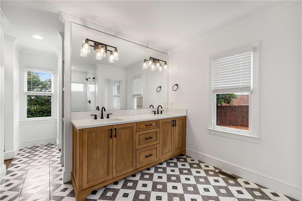 Martin Manor - Residential