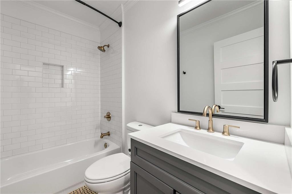 Martin Manor - Residential