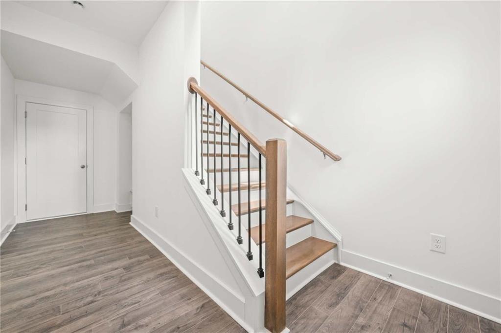 3437 Catalan Alley