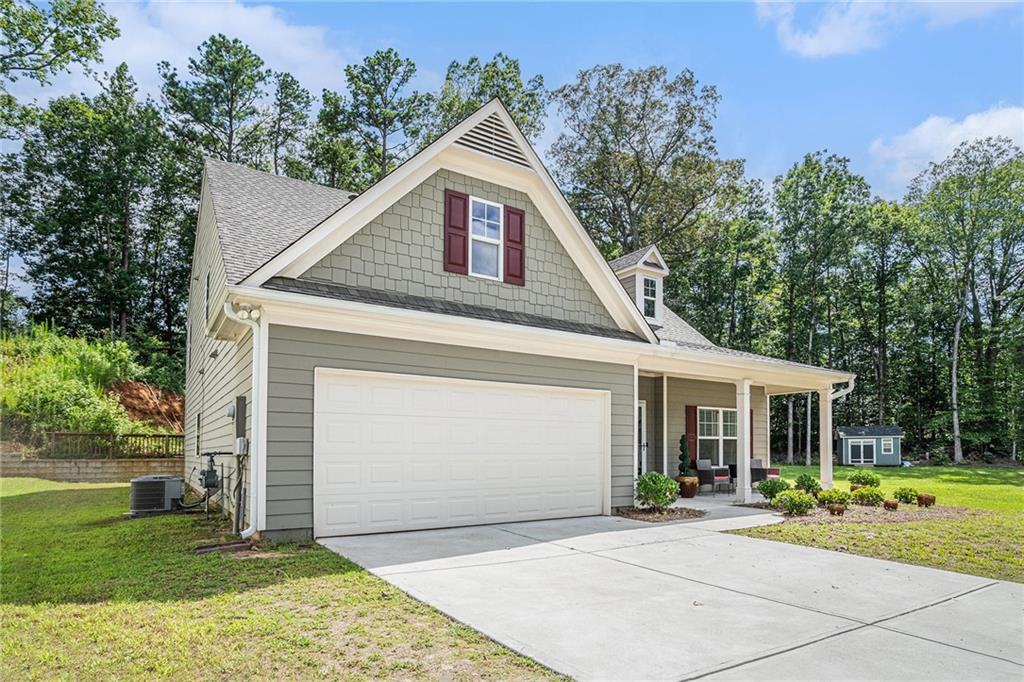853 Brown Thrasher Way