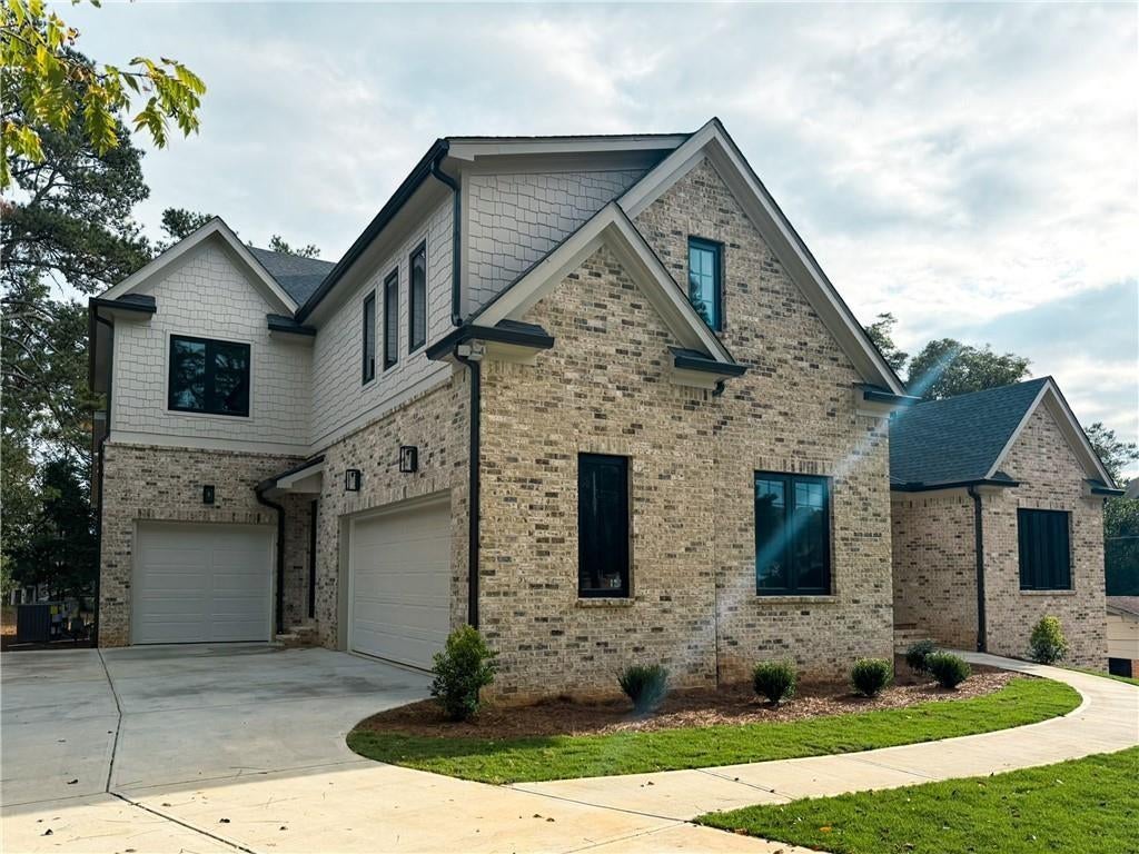 3700 Robinson Road NE