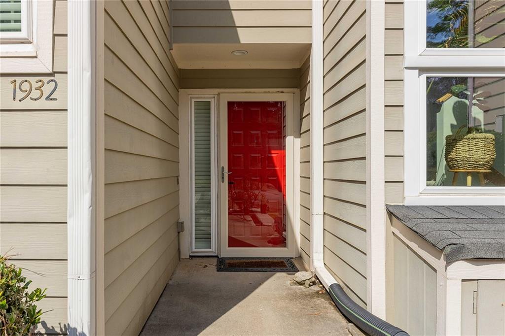 1932 Variations Drive NE