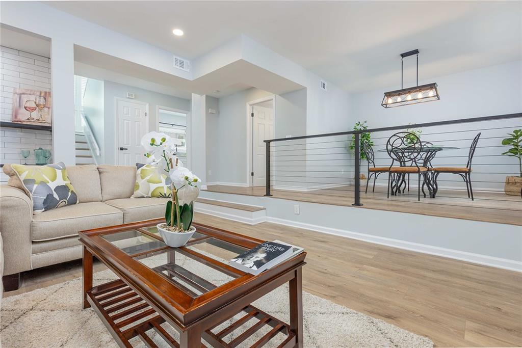 1932 Variations Drive NE