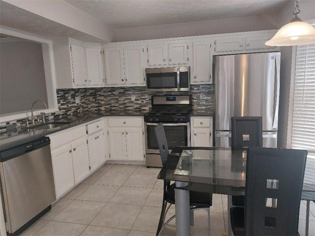 281 Shaded Oaks Lane SE