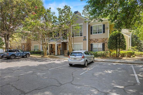 Condo For Sale - 2400 Cumberland Parkway #622<br/> Atlanta, GA 30339