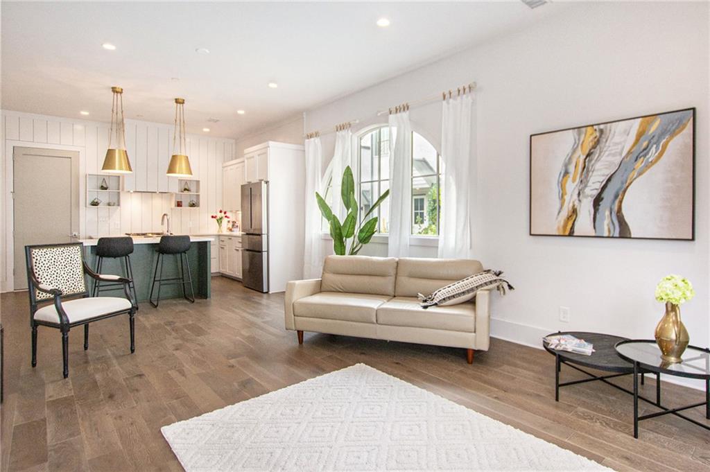 Photo 4 of 25 of 490 Heatherden Avenue townhome
