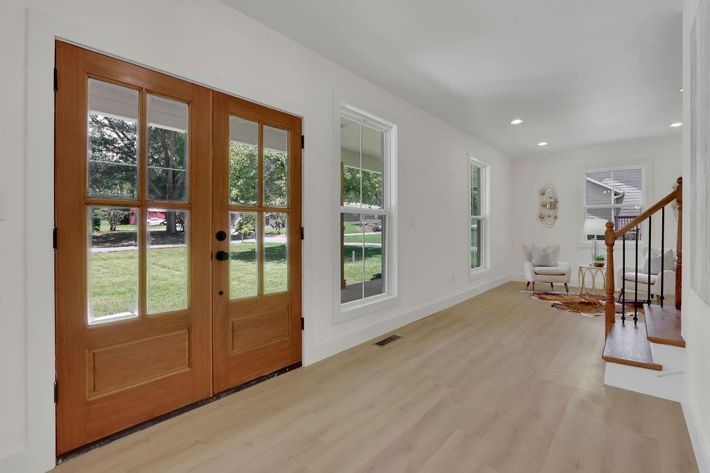 995 Whitehead Road
