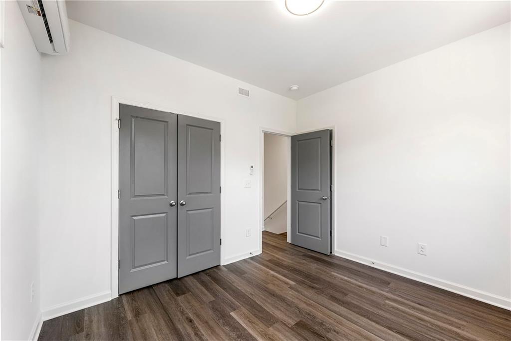 585 Ira Street, Atlanta, Georgia image 14