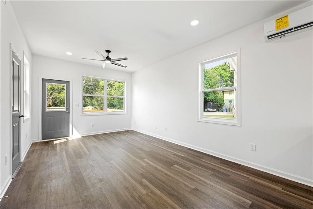 585 Ira Street, Atlanta, Georgia image 10