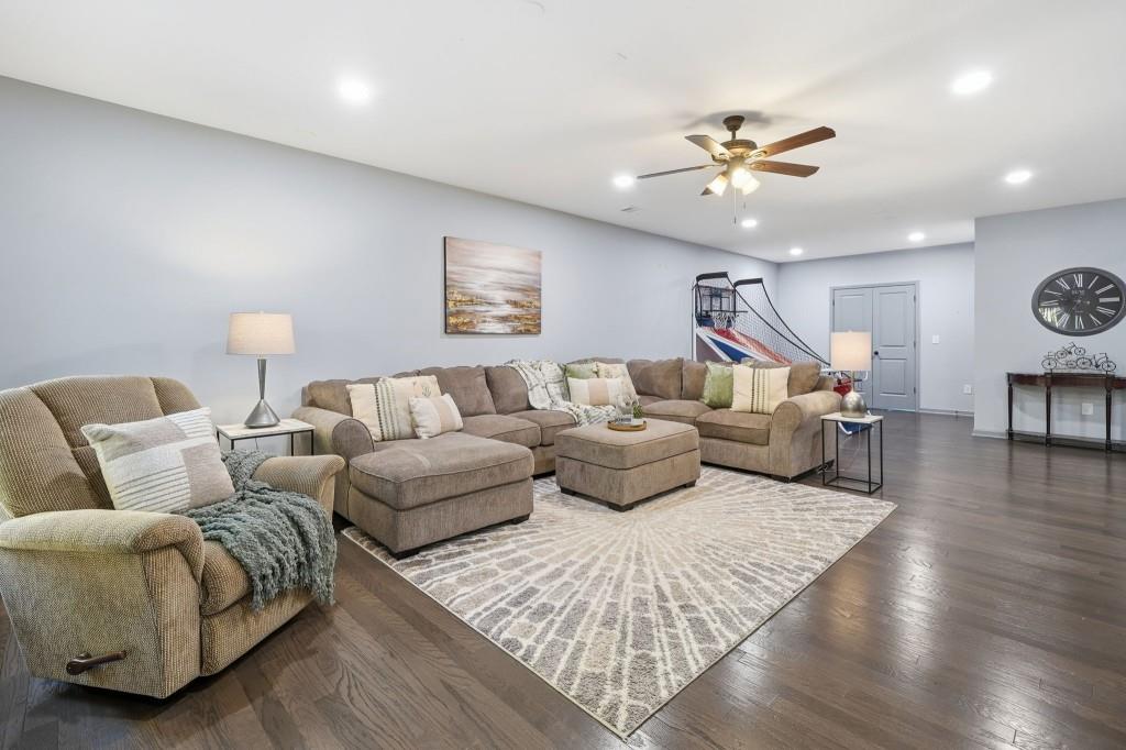 Claremore Manor - Residential