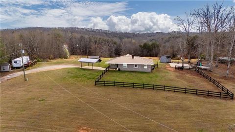 Homes For Sale - 4807 Lee Road<br/> Gainesville, GA 30506