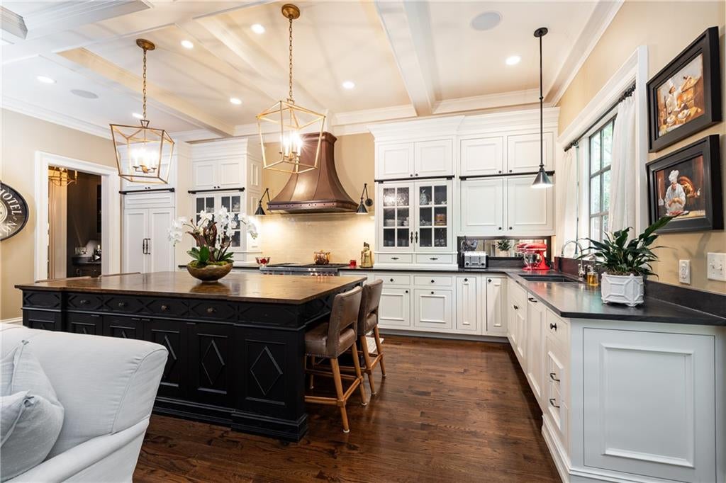 39 W Wesley Road NW 4