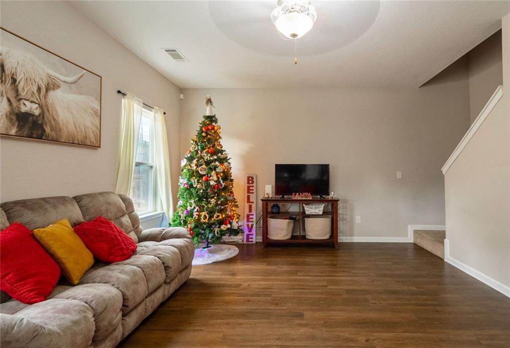 735 Walnut Creek Circle