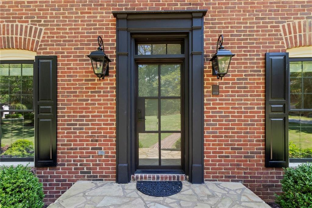 5790 Heards Forest Drive, Atlanta, Georgia image 3