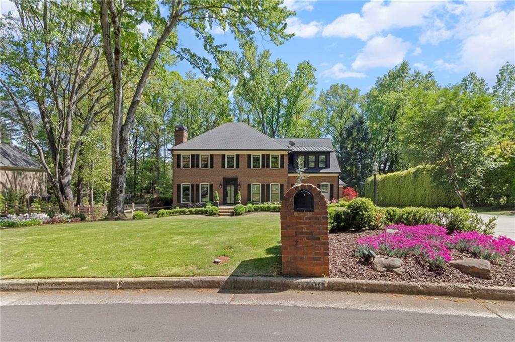 5790 Heards Forest Drive, Atlanta, Georgia image 2