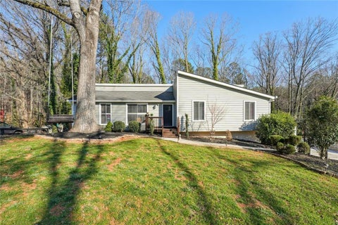 Homes For Sale - 407 Hobo Lane<br/> Woodstock, GA 30189