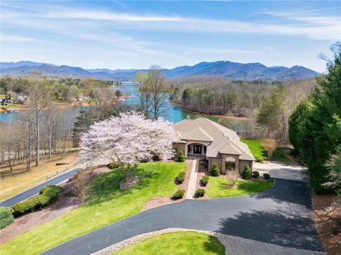 A home in Hiawassee