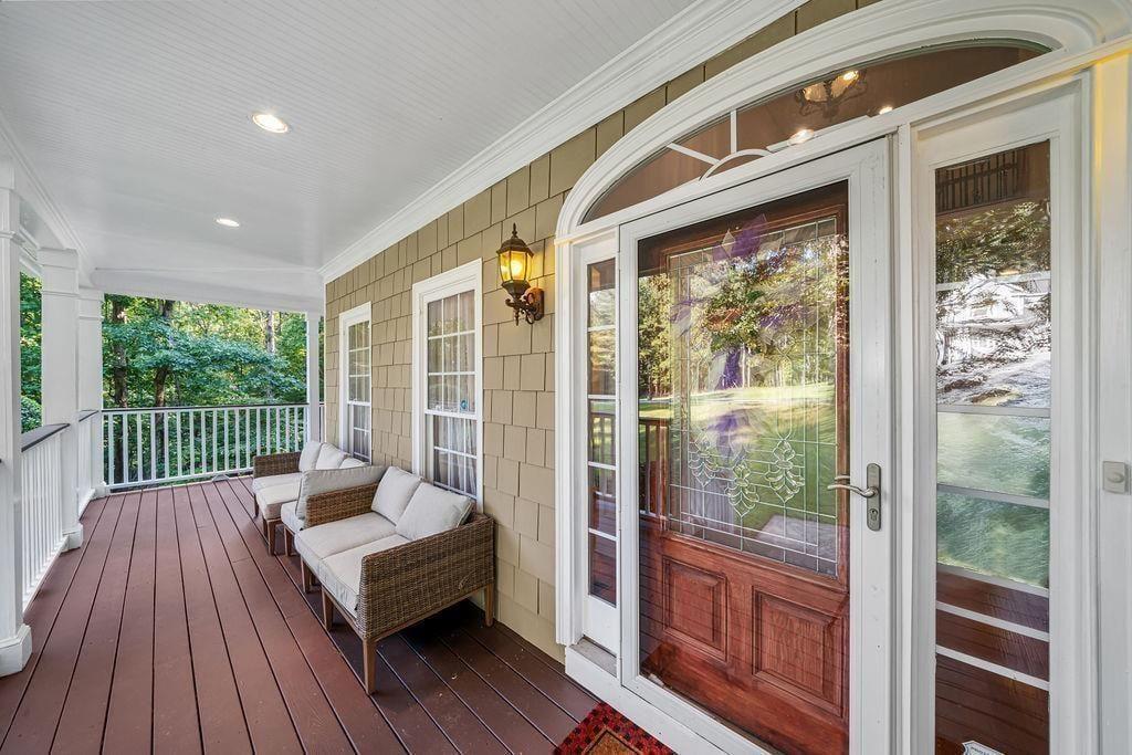 5601 Fox Glove Court