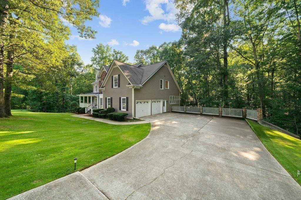 5601 Fox Glove Court