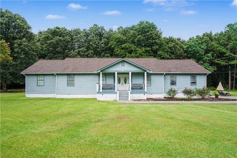 Homes For Sale - 900 Stone Lea Trace<br/> Oxford, GA 30054