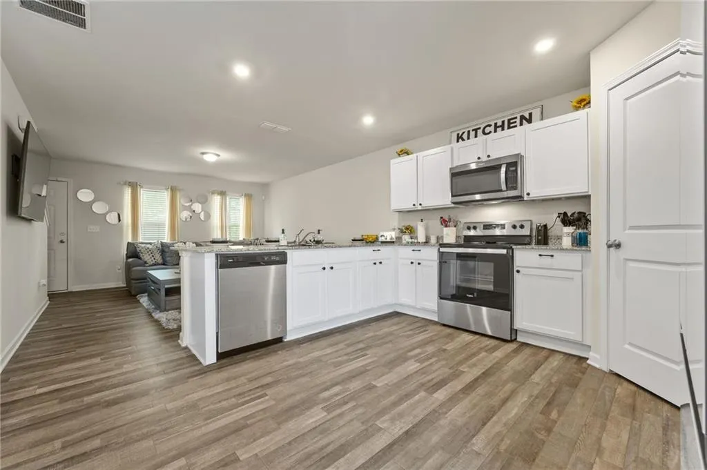 Milner, Georgia 30257, United States, 4 Bedrooms Bedrooms, ,3 BathroomsBathrooms,Residential,Active,176428