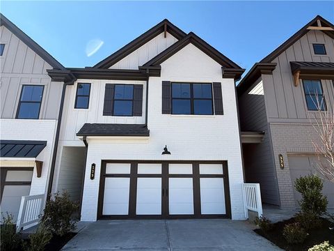 Townhouse For Sale - 339 Brook Landing Circle<br/> Auburn, GA 30011