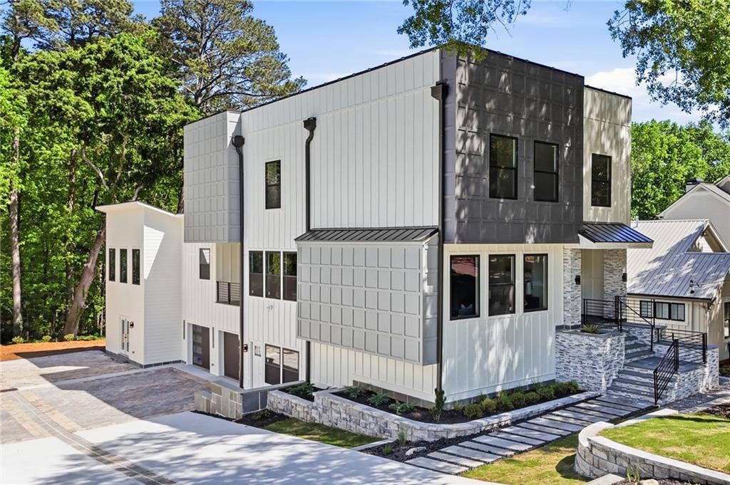 415 Westside Drive
