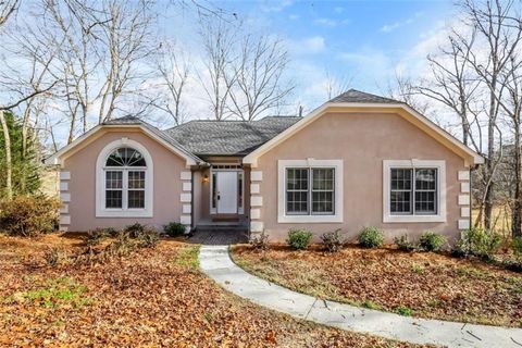 Homes For Sale - 3170 Lakecrest Drive<br/> Dacula, GA 30019