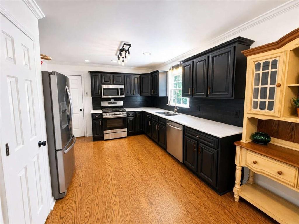 292 Lakeview Lane
