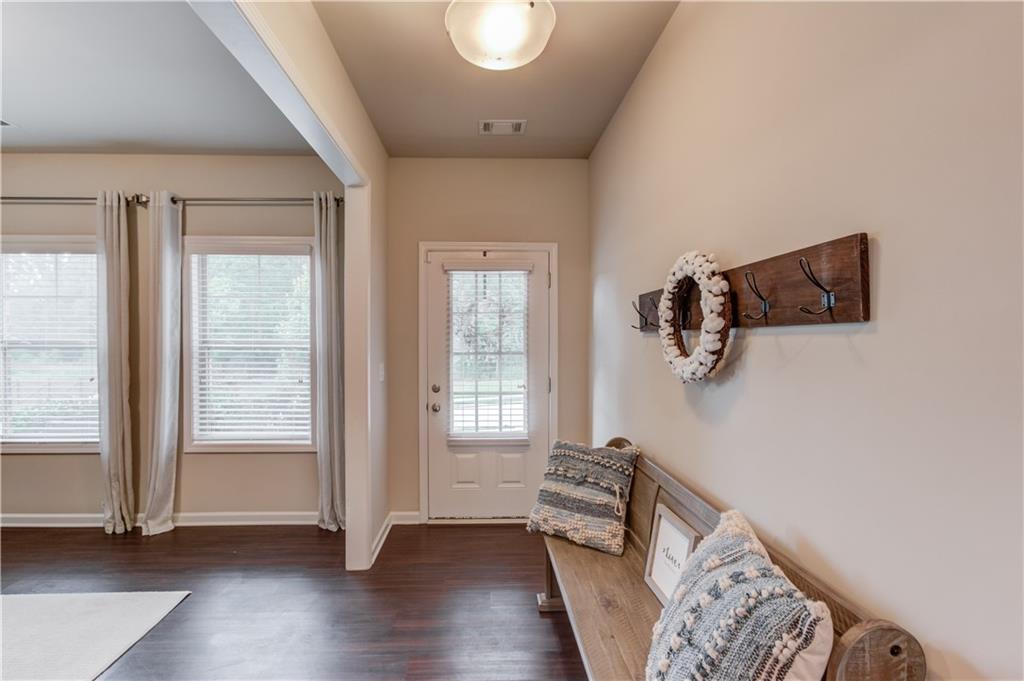 6841 Lancaster Crossing