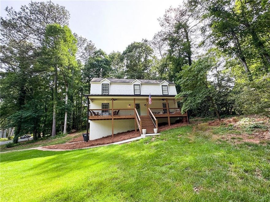 HUGE UPDATES=DUE TO THE HEAVY AMOUNTS OF RAIN THESE SELLERS ARE INSTALLING A NEW ROOF BEFORE CLOSING AND REDUCED THE PRICE $10000 THEREFORE MY "GIVING" SELLERS ARE READY TO SELL!!!!!!!!!!!!!
WELL MAINTAINED AND MOVE IN READY LOCATED IN A VERY POPULAR AND WELL ESTABLISHED NEIGHBORHOOD IN WEST COBB; EASY ACCESS TO LAKE SOMERSET'S POOL,CANOEING,FISHING,TENNIS;NESTLED IN A PRIVATE AREA YET CLOSE TO THE MANY CONVENIENCES OF LIFE IN AN OPTIONAL HOA COMMUNITY;THE MANY UPGRADES/RENOVATIONS TO INCLUDE NEW HVAC UNITS AND DUCT WORK;FURNACE FOR MAIN LEVEL AND HEAT PUMP UPSTAIRS;50 GALLON WATER HEATER;ELECTRICAL PANEL;BEAUTIFUL PRIMARY BATHROOM,HALF BATH,KITCHEN TO INCLUDE CABINETS,COUNTER TOPS,TILE,APPLIANCES;HARDI PLANK SIDING;GUTTERS, DOWNSPOUTS;PAINT;STAIR BALUSTERS;FLOORING;42X9FT ROCKING CHAIR FRONT PORCH;GARAGE DOOR OPENER;PARTIALLY FINISHED BASEMENT (29X13-approx. added 377 SQUARE FEET) WITH HEAT AND AIR FLOWING THAT CAN BE USED AS PLAYROOM, EXERCISE ROOM,OFFICE,THEATER ROOM,BEDROOM, ETC AS WELL WITH MAIN FLOOR EXTRA ROOM;BEAUTIFUL FRONT AND BACK YARD; THERE ARE JUST TOO MANY EXTRAS TO NAME THEM ALL! AND ALL OF THIS IS JUST WAITING ON YOU TO MAKE IT YOUR HOME!!!!!!!