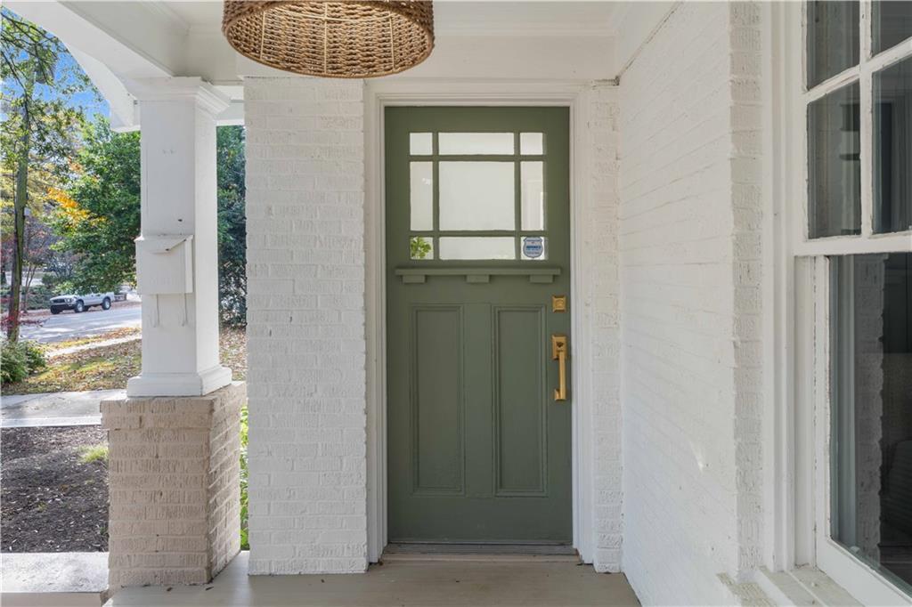 884 Edgewood Avenue NE