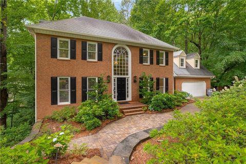 Photo of 355 Highlands Trace, Roswell, GA 30075 (MLS # 7665445)