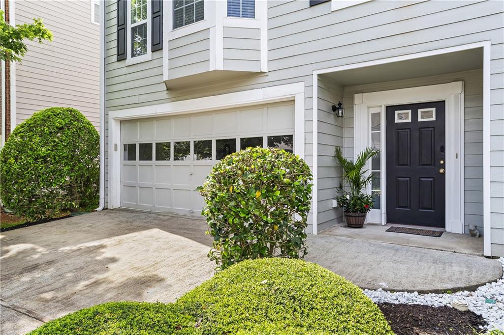 4044 Spring Cove Drive, Duluth, Georgia image 2