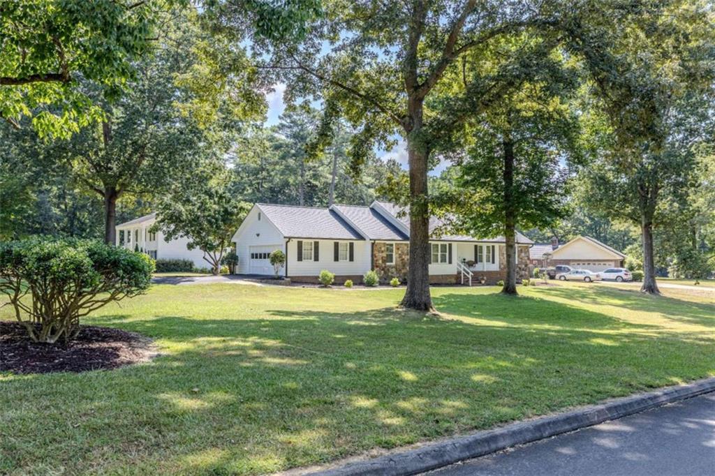 5 River Place Drive SW